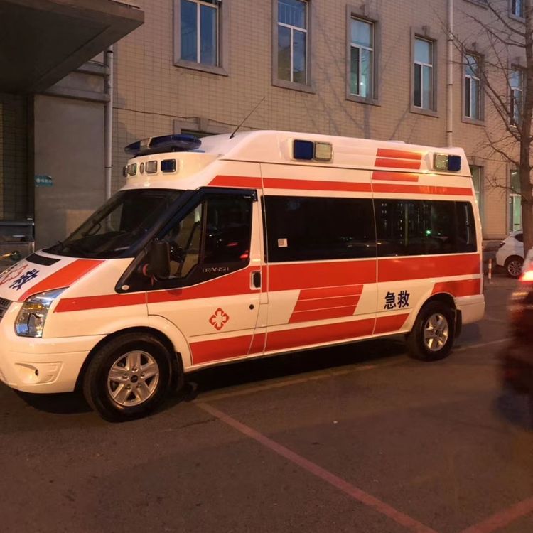 市中夜间租赁救护车护送病人转院：安全转运的 8 大核心注意事项